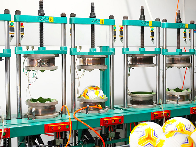 การปั้น